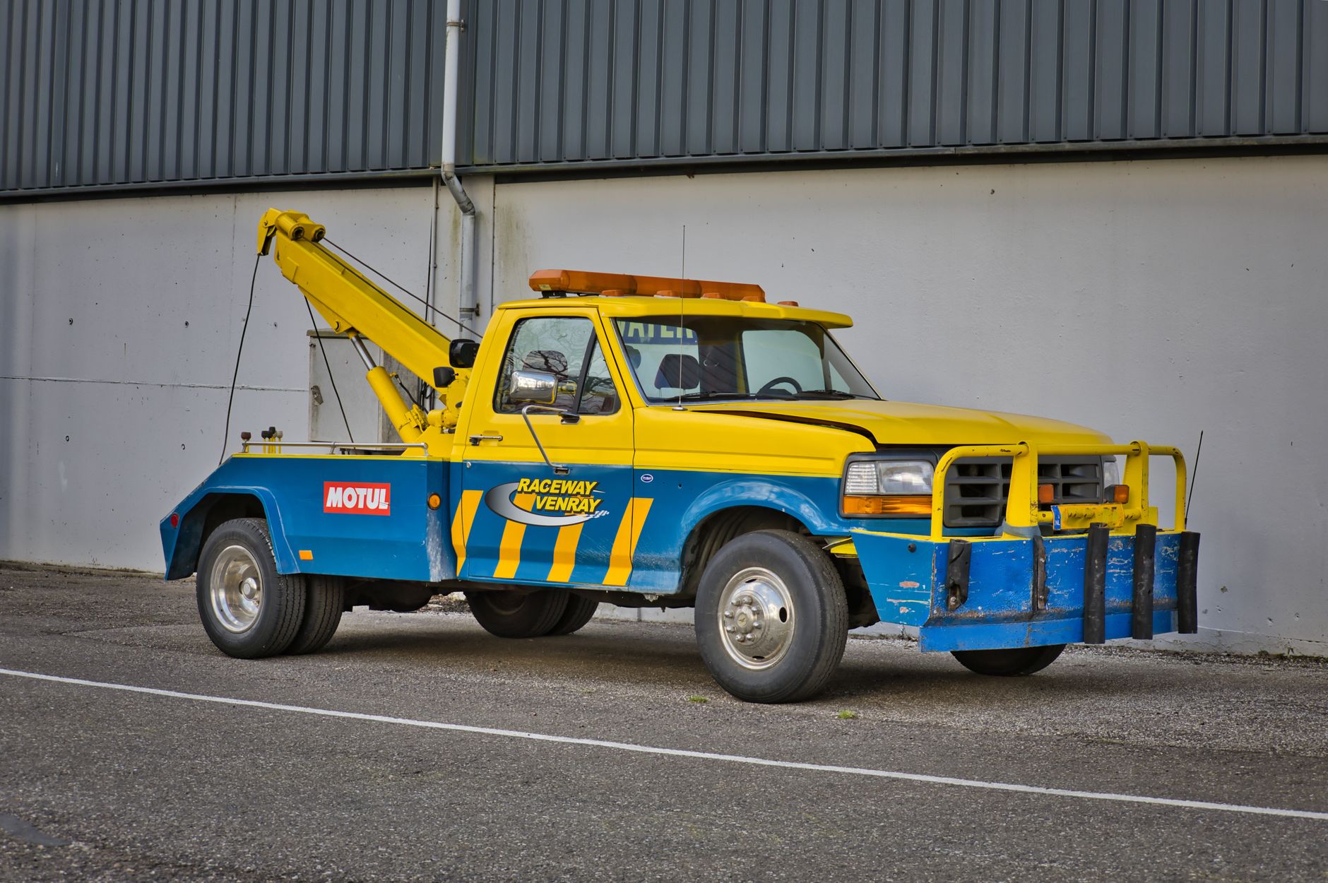 Remorquage Voiture équipe à L'Haÿ-les-Roses